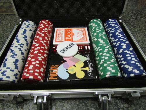 @@@half price sale for one week!!A 100 PIECE POKER SET!!