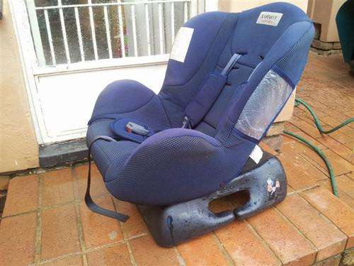 Baby chair, 2x car seats, 2x Prams, 1x Kiddies bed