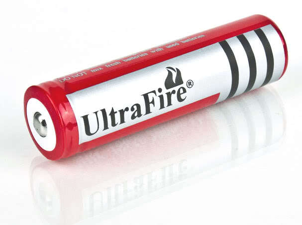 1 x UltraFire 18650 3000mAh Rechargeable Battery 3.7V (New)