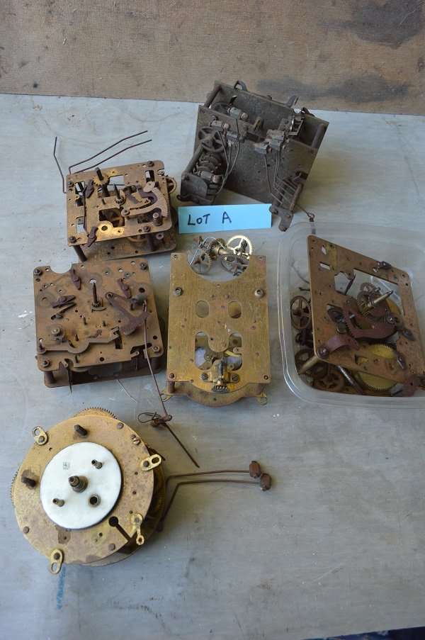 Lot A clock movements for spares
