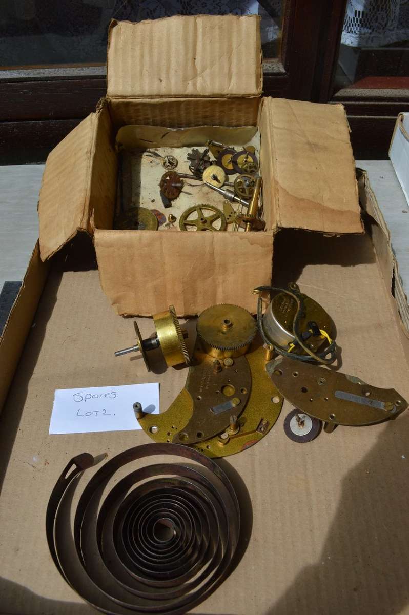 Clock movement lot2 spares