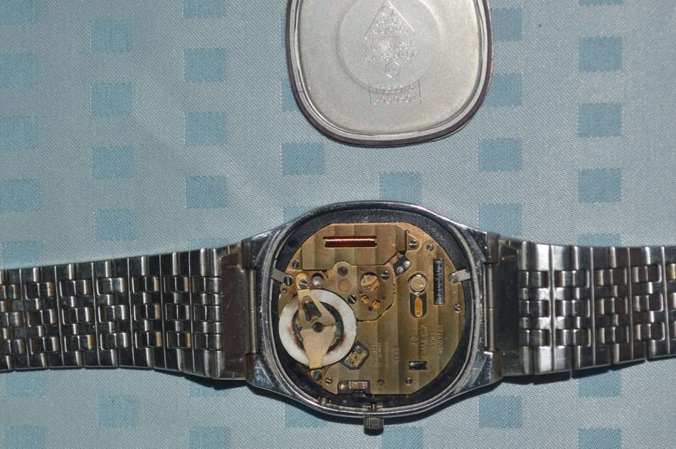 VINTAGE OMEGA DE VILLE CAL.1338 MENS QUARTZ WATCH