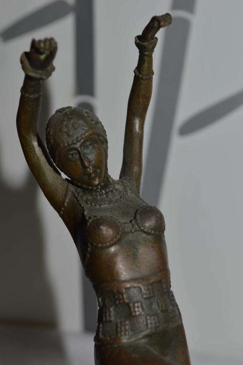 Beautiful `Chiparus` dancing bronze