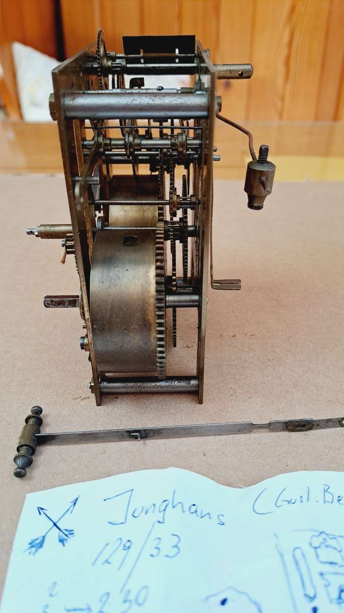 Clock movement no 6 Junghans 129/33