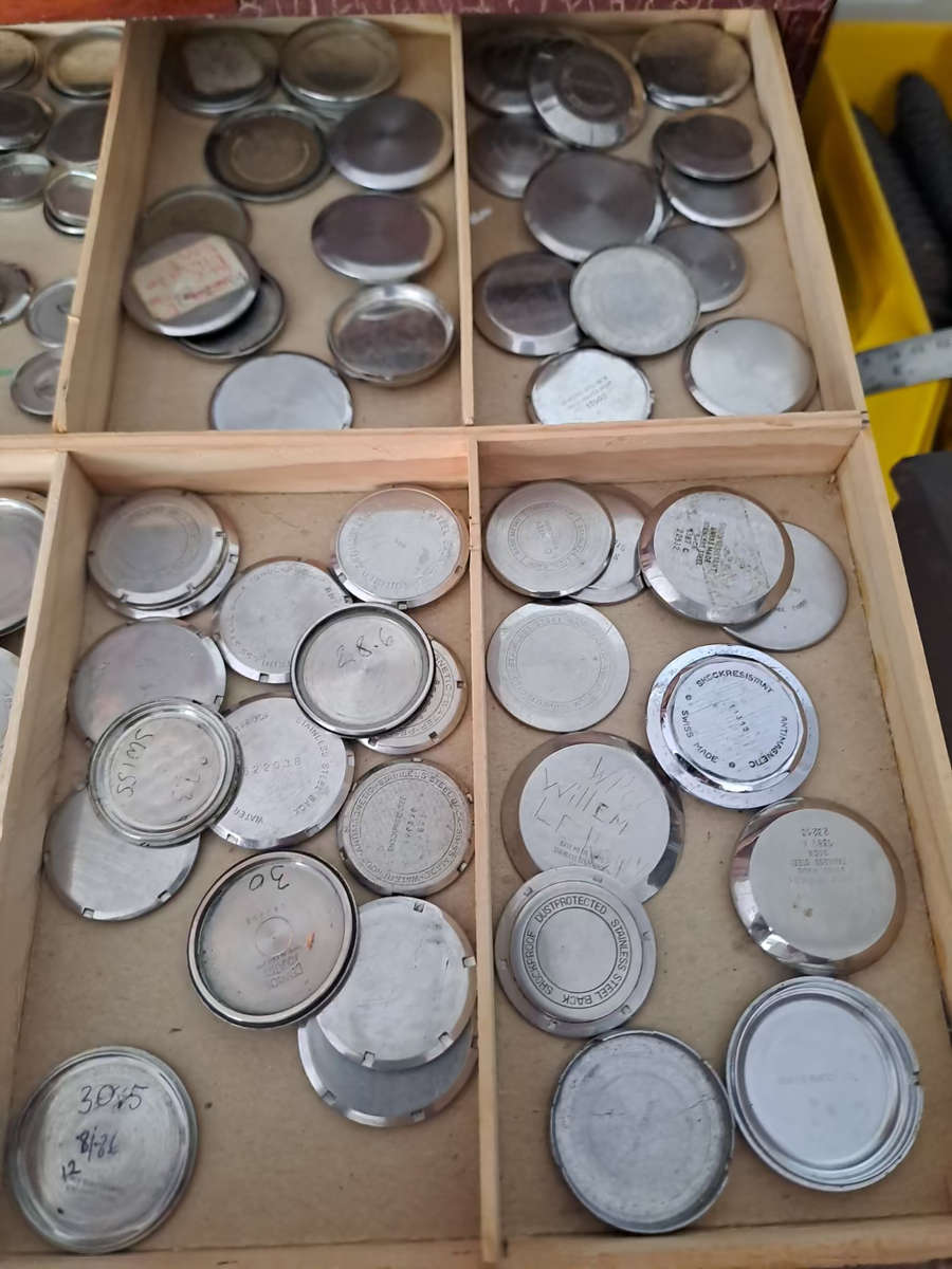 Job lot vintage mens watch housings and back plates