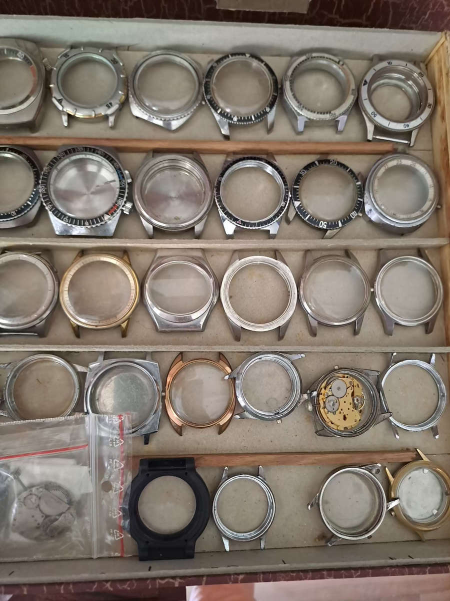 Various job lot vintage men`s watch cases