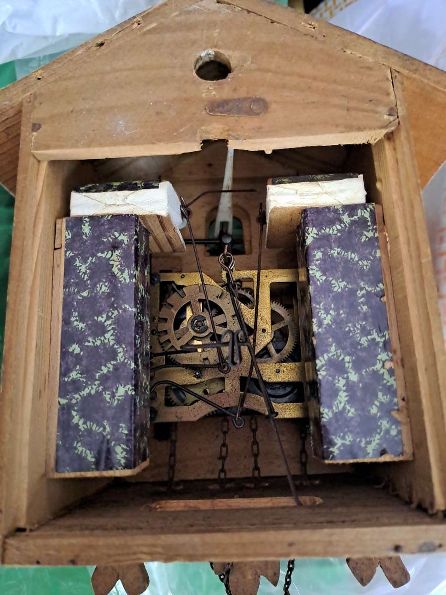 Cuckoo clock working no 5