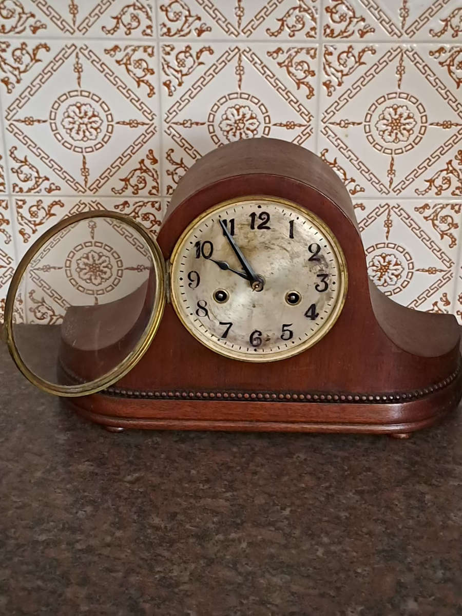 Nice vintage Mantle clock working