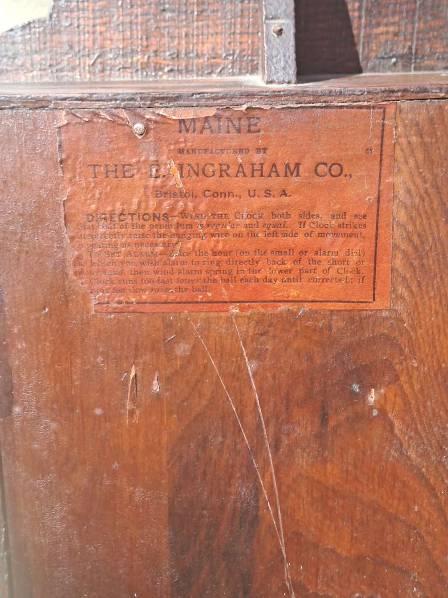 E. Ingraham 1805-1885 working gingerbread clock beautiful detail