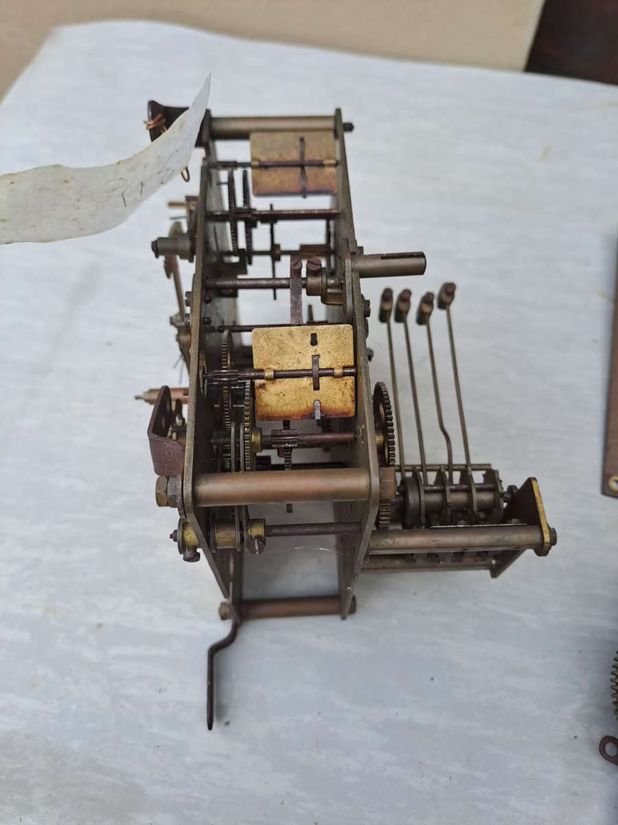 2 clock movements for spares