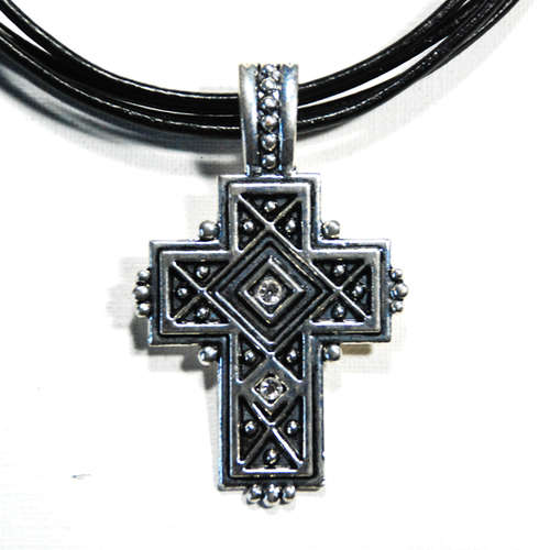 Cross detachable pendant with tiny crystals