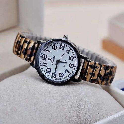 Stretchy Adjustable Alloy Strap Popular Leopard Print Band Watch for Young Ladies & Girls Fashion