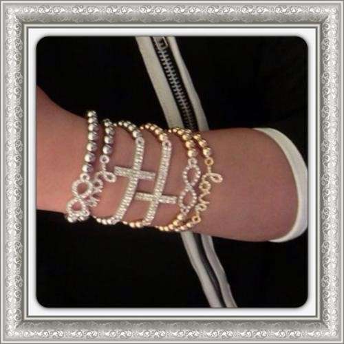 ***BEAUTIFUL HIGH FASHION*** SET OF 3 GOLD BEADED BRACELET WITH DIAMANTE CHARMS