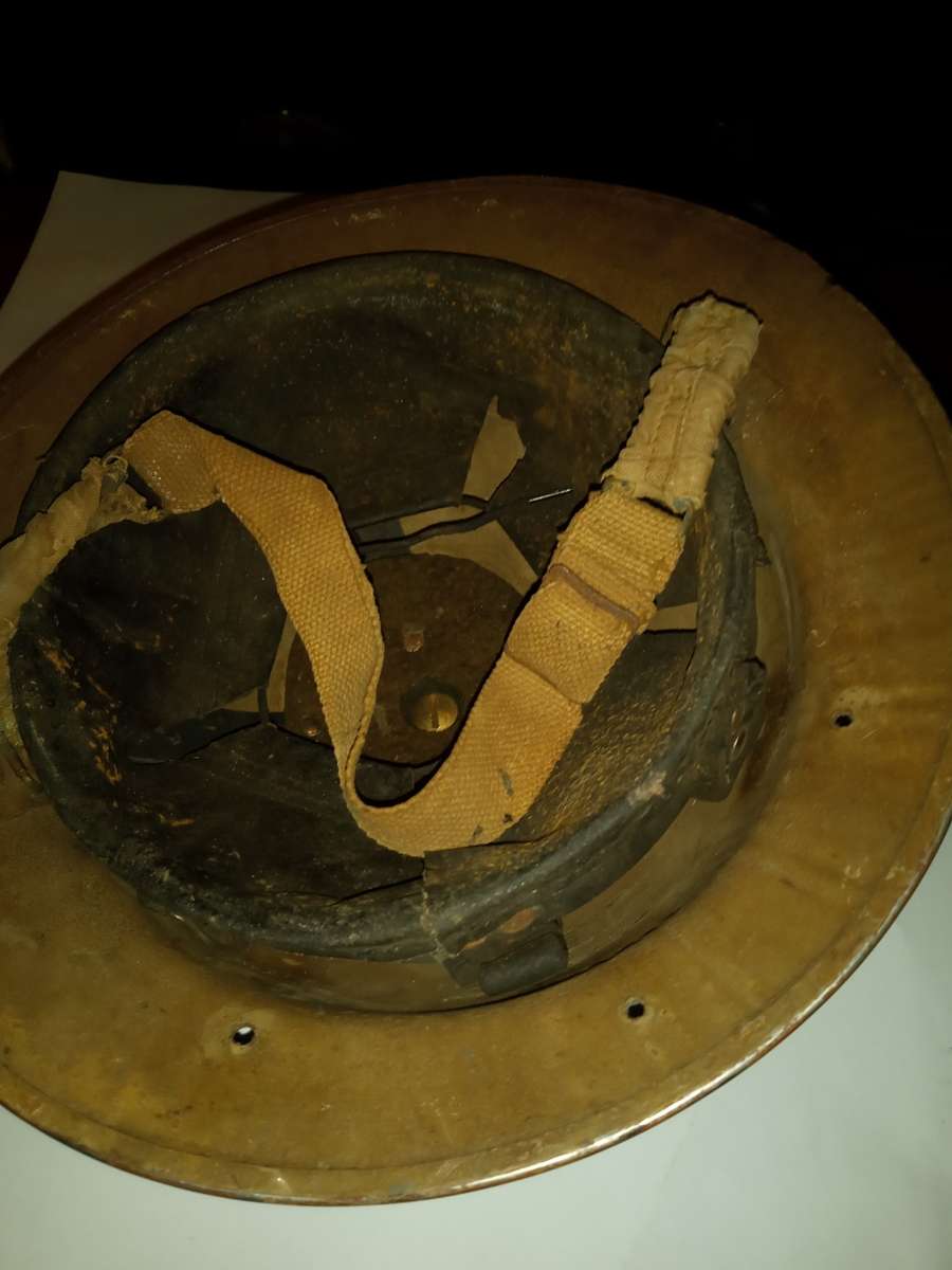 WW2 SOUTH AFRICAN STEEL HELMET
