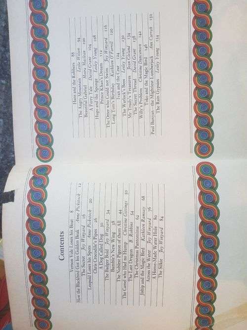 Lot of 3 English Childrens Classic Tales, 1 Disney Yearbook