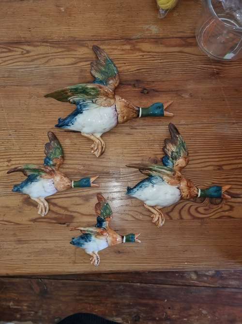 RARE!!! Complete set of antique FLYING DUCKS,by Beswick
