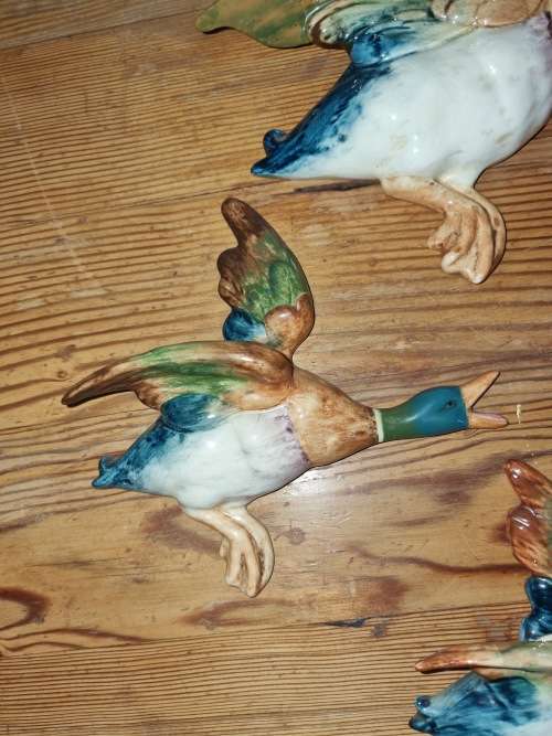 RARE!!! Complete set of antique FLYING DUCKS,by Beswick