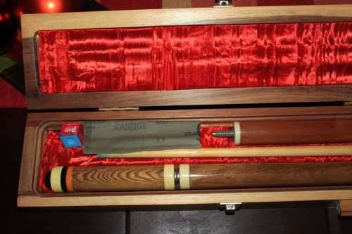 BEAUTIFUL SNOOKER CUE