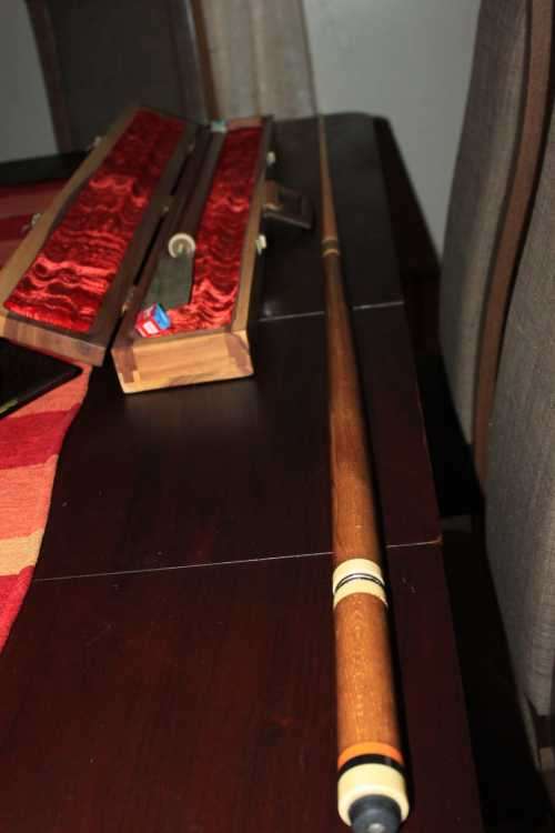BEAUTIFUL SNOOKER CUE