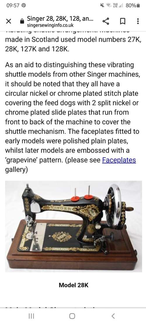 VINTAGE 1933 128K SINGER HAND CRANK SEWING MACHINE