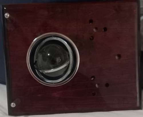 COLLECTABLE MAHOGANY WOOD GLOBE WITH INLAYS (PLUS 2 FREE GIFTS)