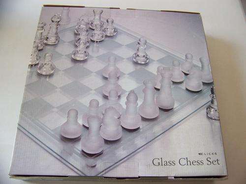 GLASS CHESS SET
