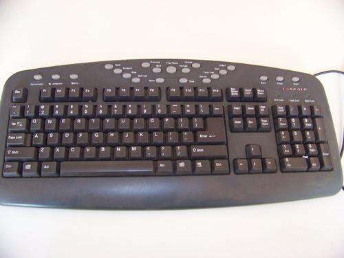 COMPUTER KEYBOARD WITH ROUND CONNECTOR