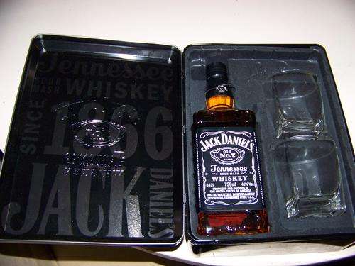 JACK DANIELS TIN WITH FULL BOTTLE OF WHISKEY AND TWO GLASSES