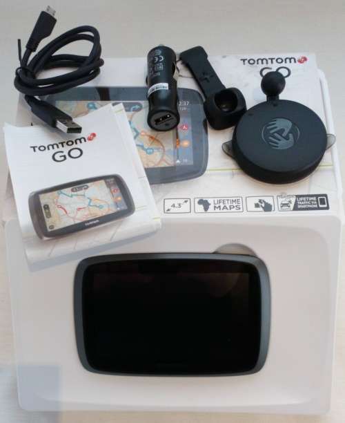BRAND NEW TOMTOM GO 400 4.3inch