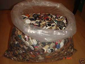 MIXED BUTTONS PER KG