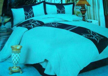 6 PIECE BEDDING SET (Range 1 = R140)