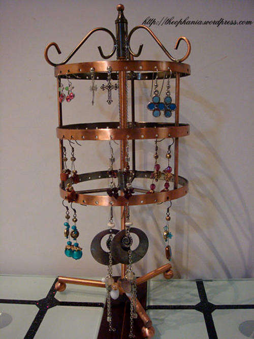 ACCESSORIES STAND (SMALL)