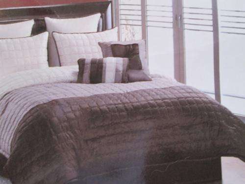 EXCLUSIVE COMFORTER SET (BROWN AND MAROON AND GREY) (RANGE 9)