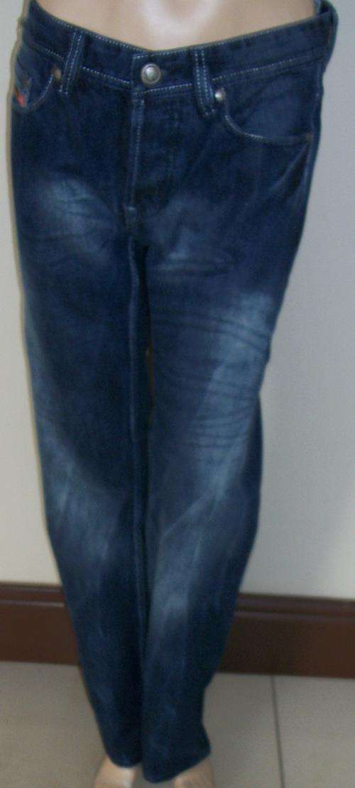 Mens Fashionable Imported Jeans (size 34)