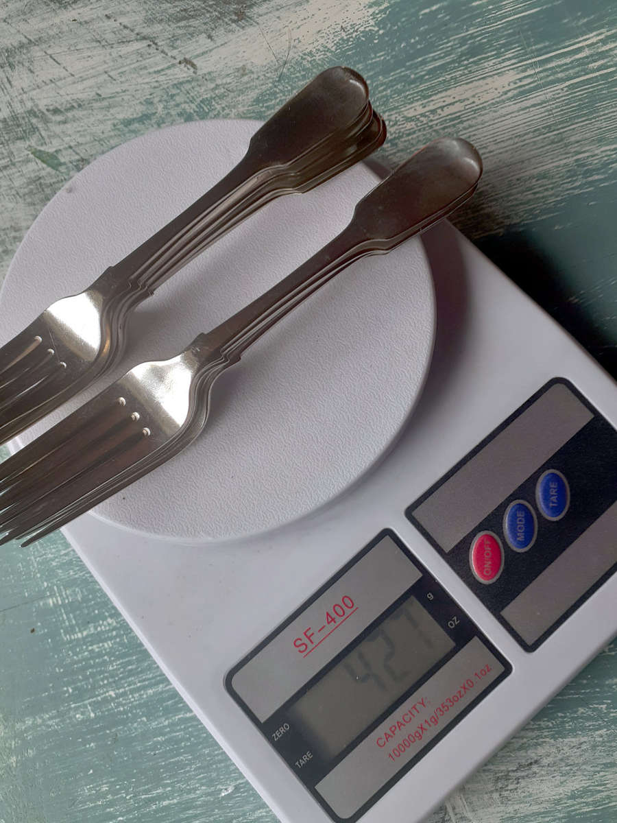 10 Antique English Silver Forks. Full Hallmarks. London 1854. John & Henry Lias. 427 grams