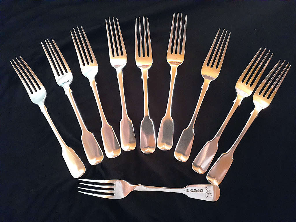 10 Antique English Silver Forks. Full Hallmarks. London 1854. John & Henry Lias. 427 grams