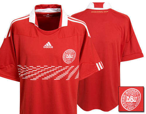 DENMARK SOCCER 2010 WORD CUP JERSEY SIZE XL