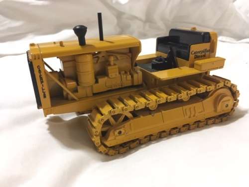 Caterpillar tractor large die cast