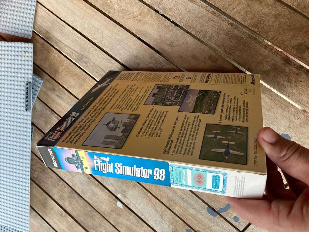 Microsoft Flightsim 98, EFIS 98 and FS Global Scenery Upgrade