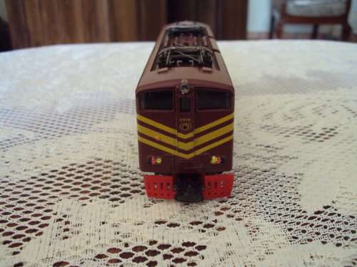 Lima 5E Electric Locomotive (Italy) and tracks exclusively for Jennifer68ZA