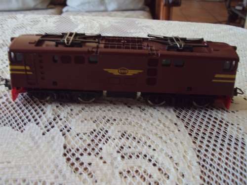 Lima 5E Electric Locomotive (Italy) and tracks exclusively for Jennifer68ZA