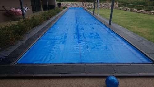 2.0m x 2.8m Swimming Pool Solar Blankets / Solar Covers 500-Micron - Blue