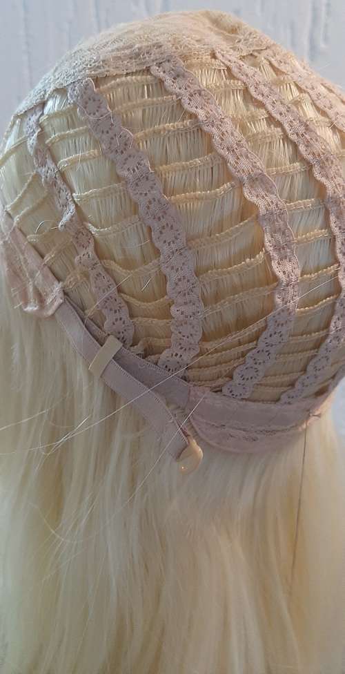 Blonde Wig 24inch with adjustable straps//same day processing
