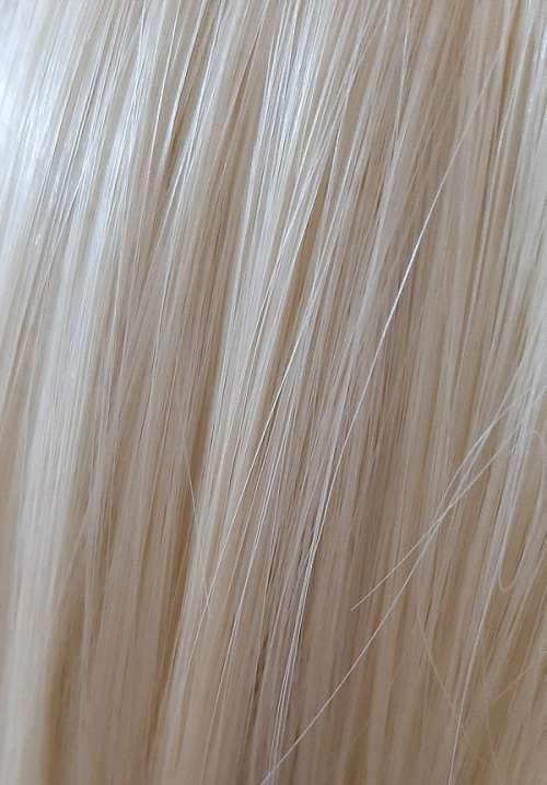 Blonde Wig 24inch with adjustable straps//same day processing