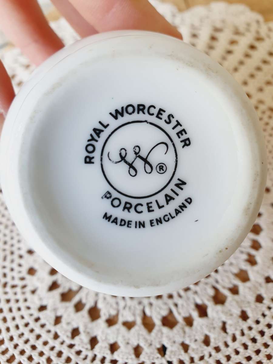 Vintage Royal Worcestor Porcelain Fruit &  Flowers Egg Coddlers  Made in England