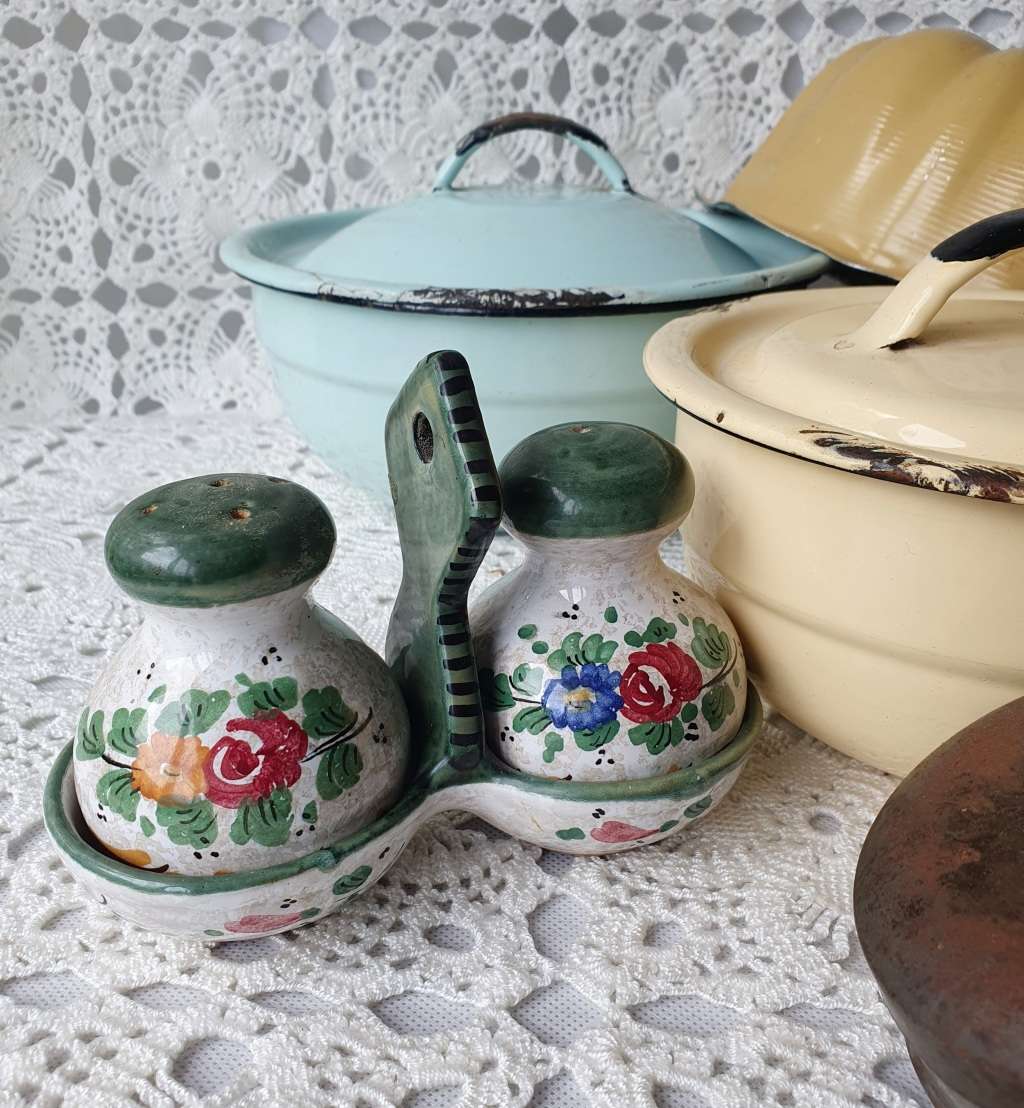 Vintage Kitchen Ware Bundle Mincer, Cookie Cutters, Enamel & Pottery