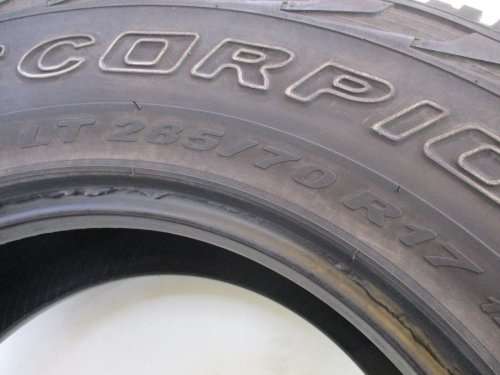 285/70/17 Pirelli Scorpoin ATR. Excellent condition