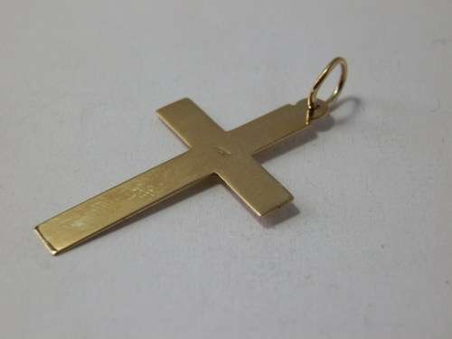 9 ct Gold cross pendant - seven (7) days to pay