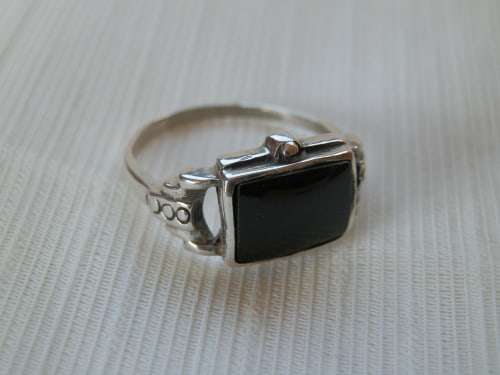 Vintage sterling silver ring - seven (7) days to pay