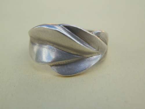 Sterling silver (3g) fancy ring - seven (7) days to pay